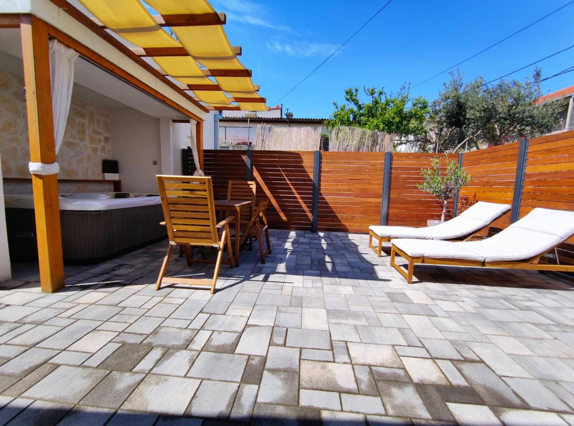 Tonina - House With Terrace, Jacuzzi, Free Parking Apartamento *
